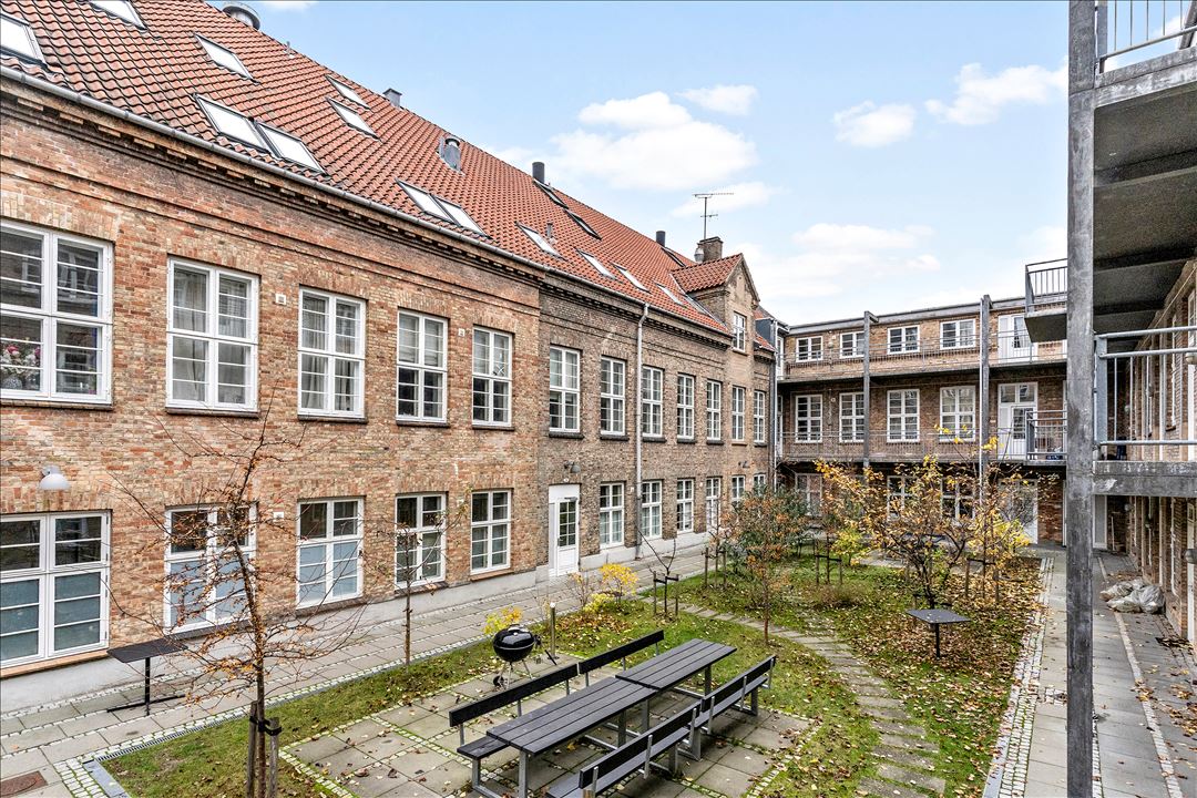 2000 holger danskes vej 30 st 10 1