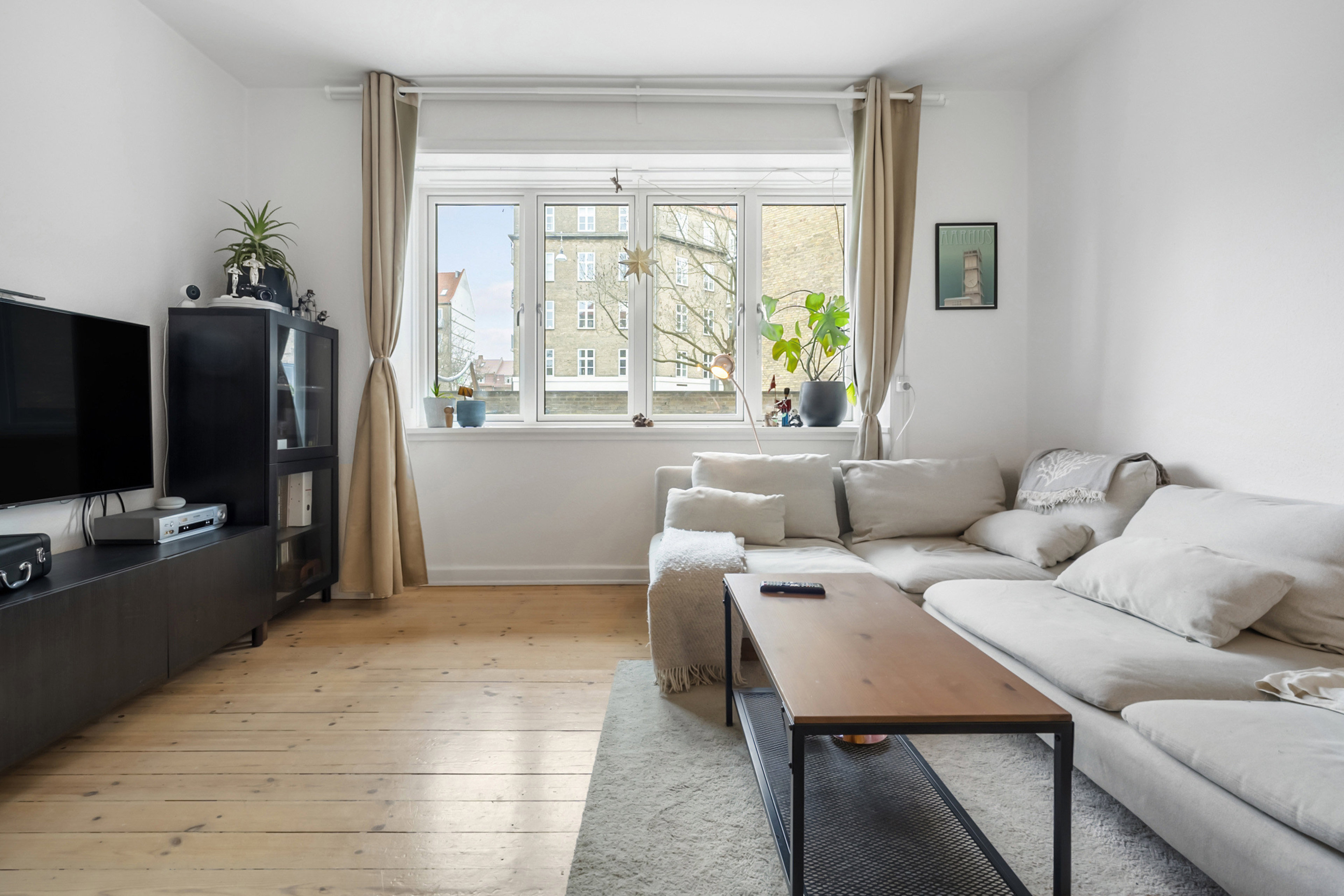 Æbeløgade 24, st.. tv.