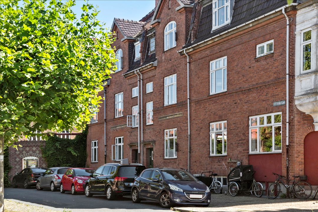 2100 f f ulriks gade 1 1 1