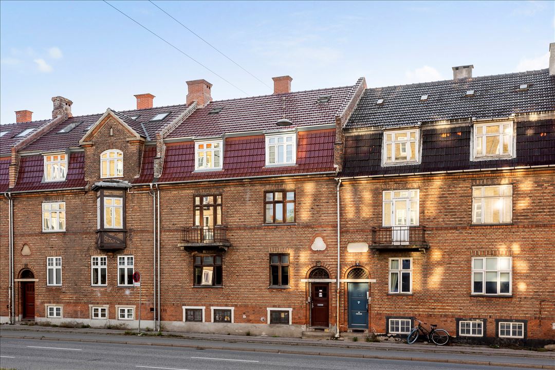 2100 lyngbyvej 77 st 1 sal kld 1