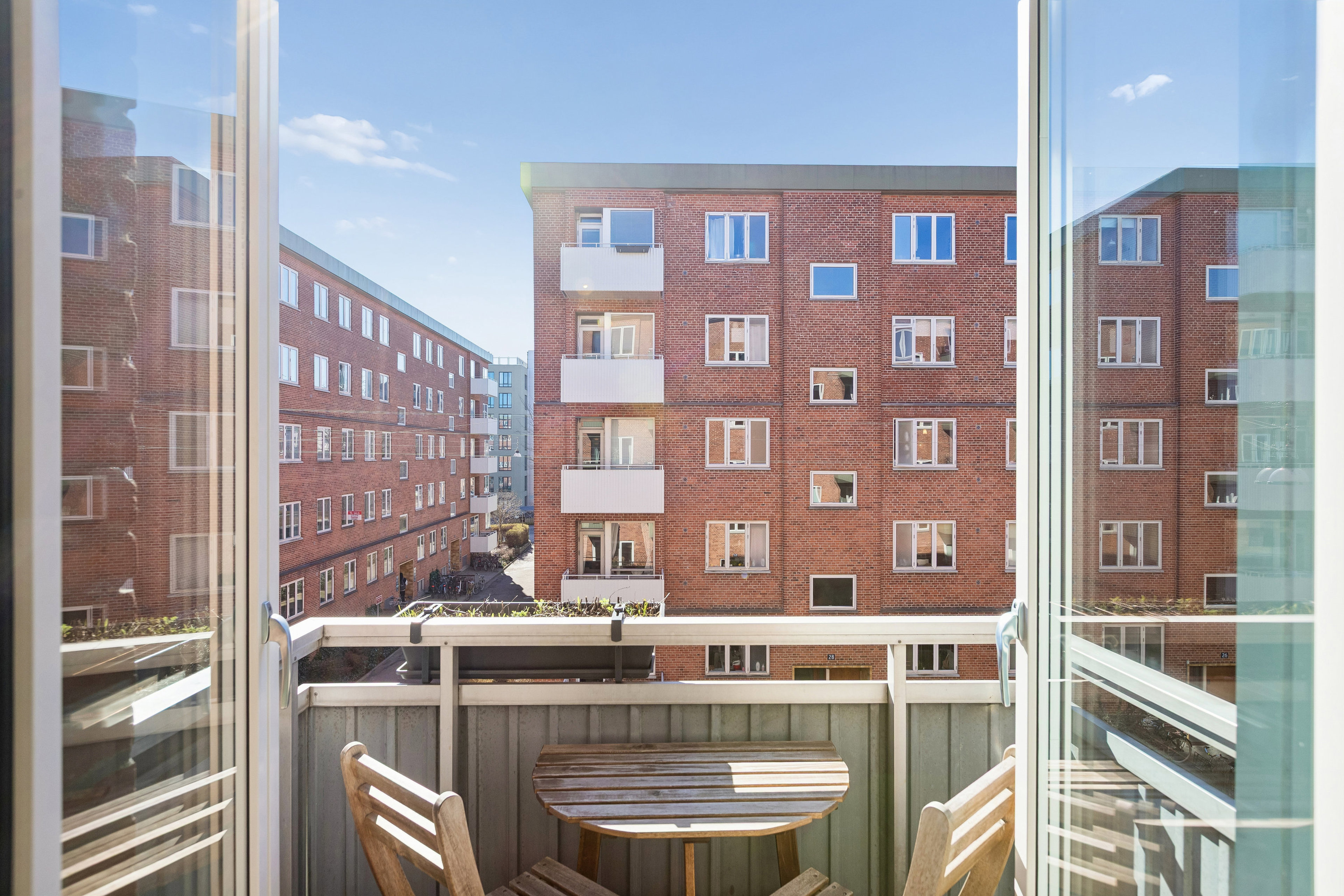 2300 alandsgade 51 2 th 1