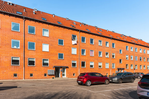 2300 hyacintgarden 13 3 2 1