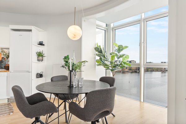 2300 islands brygge 30c 9 tv 1