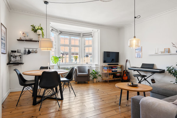 2400 borups alle 249e 2 tv 1