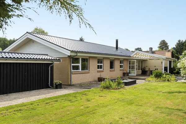 Skovbakkevej 11, Annisse