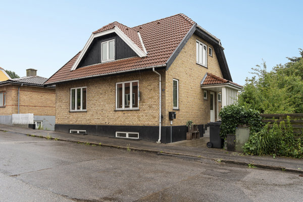 Tscherningsgade 8 1 3300 tscherningsgade 8 1
