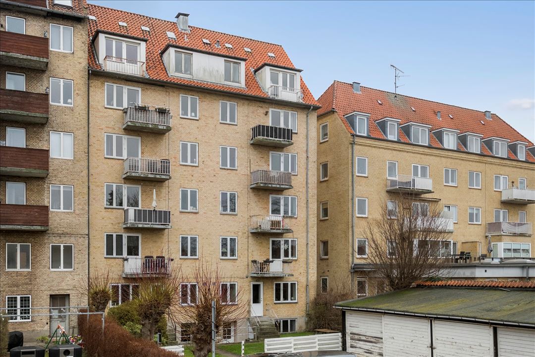 3400 hostrupsvej 23 2 th 1