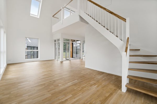 Tværbanen 10, 1. tv.