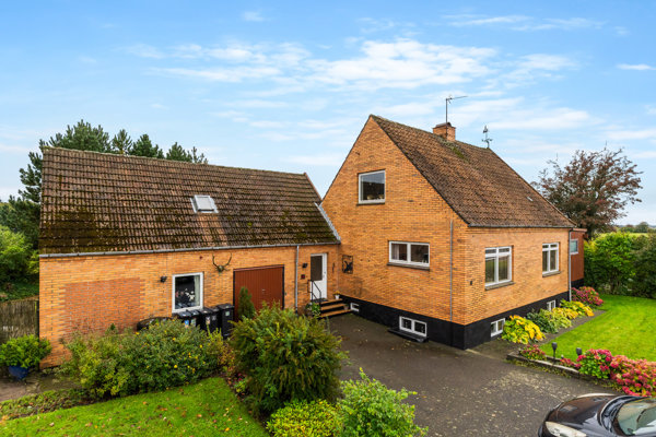 Aarsballe By 4, Aarsballe 1 3700 aarsballe by 4 aarsballe 1