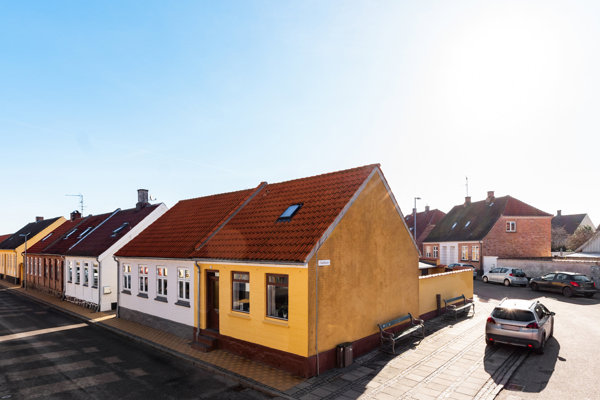 3700 byledsgade 32 ronne 1