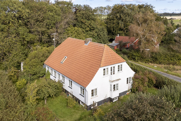 Ladegårdsvej 1, Nyker