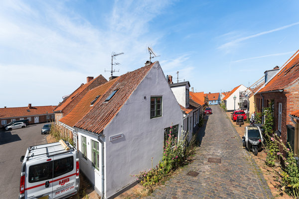 Larsegade 26, Rønne 1 3700 larsegade 26 ronne 1