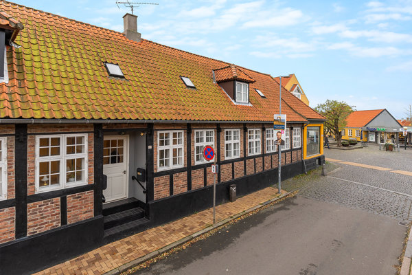 3700 magstraede 2 th ronne 1