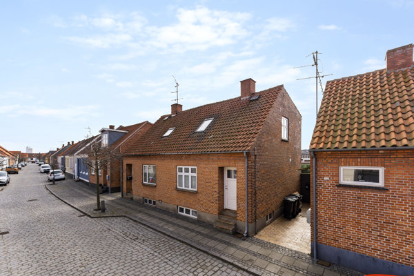 3700 ny ostergade 12 ronne 1