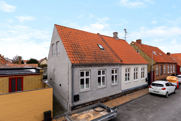 3700 paradisgade 12 ronne 1