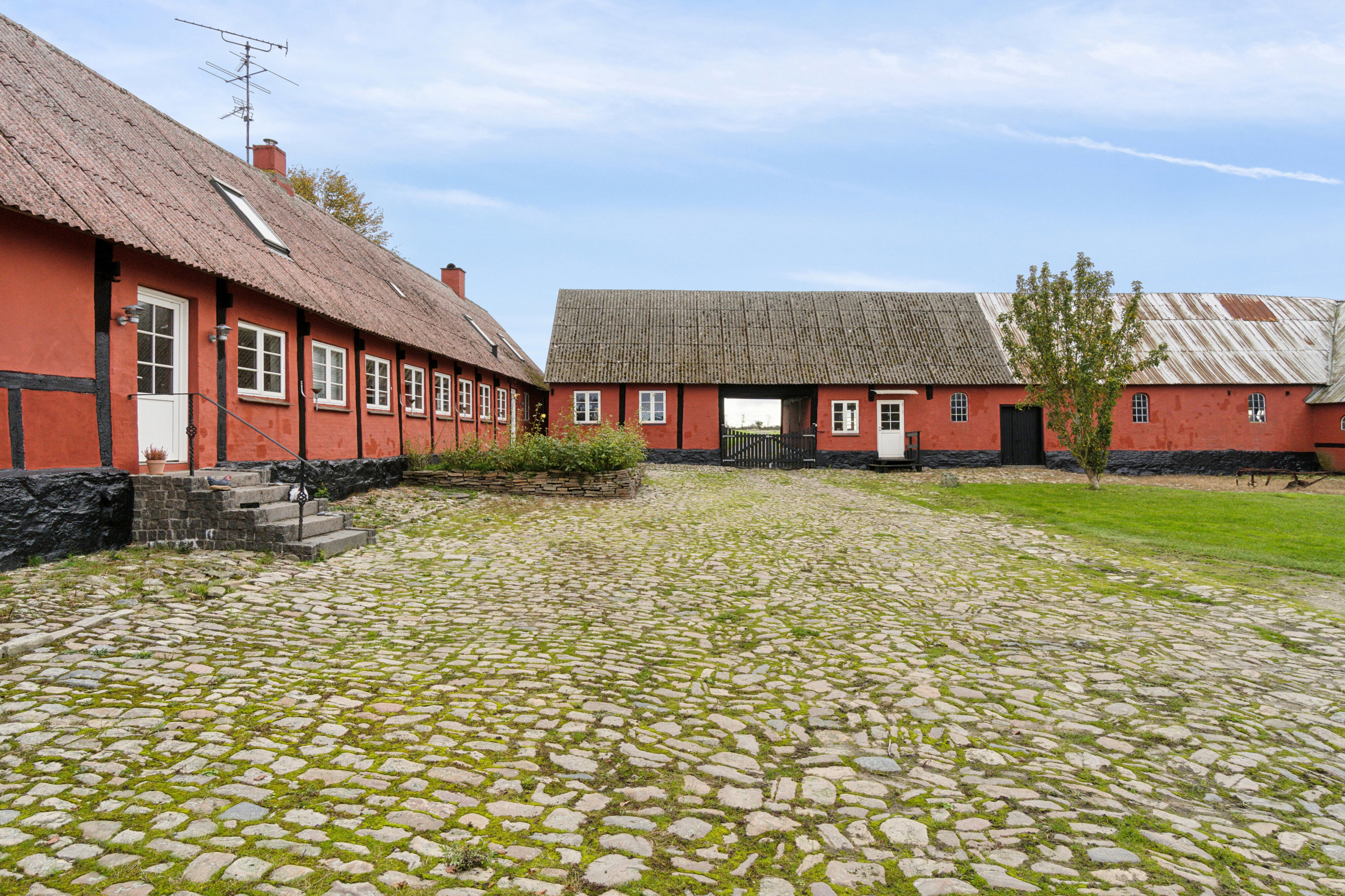 Vellensbyvejen 5, Nylars