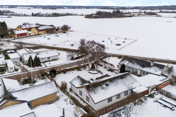 Ømgårdsvej 12, Øm