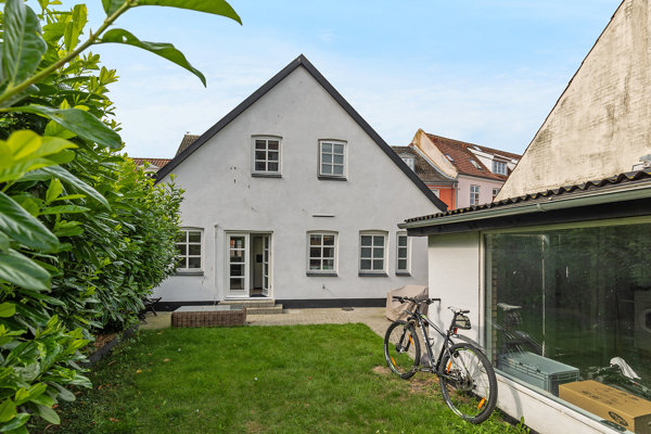 4300 kirkestraede 19 1