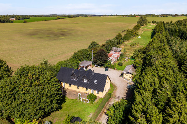 Præstø Landevej 3, Næstelsø