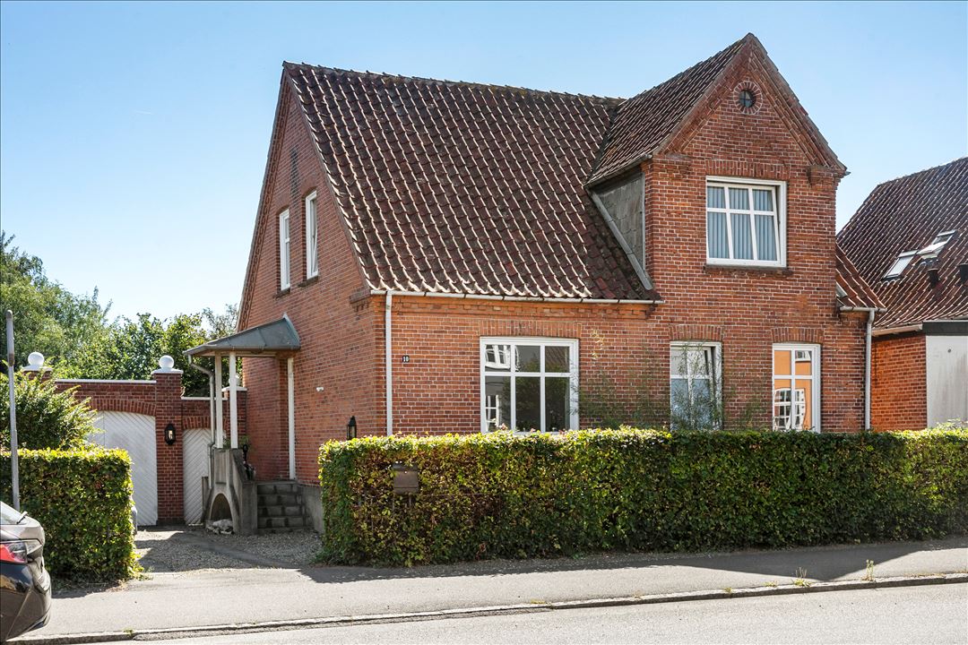 Linde Alle 10, Rummeligt hus i Ø Toreby 1 4800 linde alle 10 rummeligt hus i o toreby 1