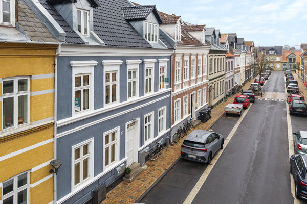 5000 jens benzons gade 17 1 1