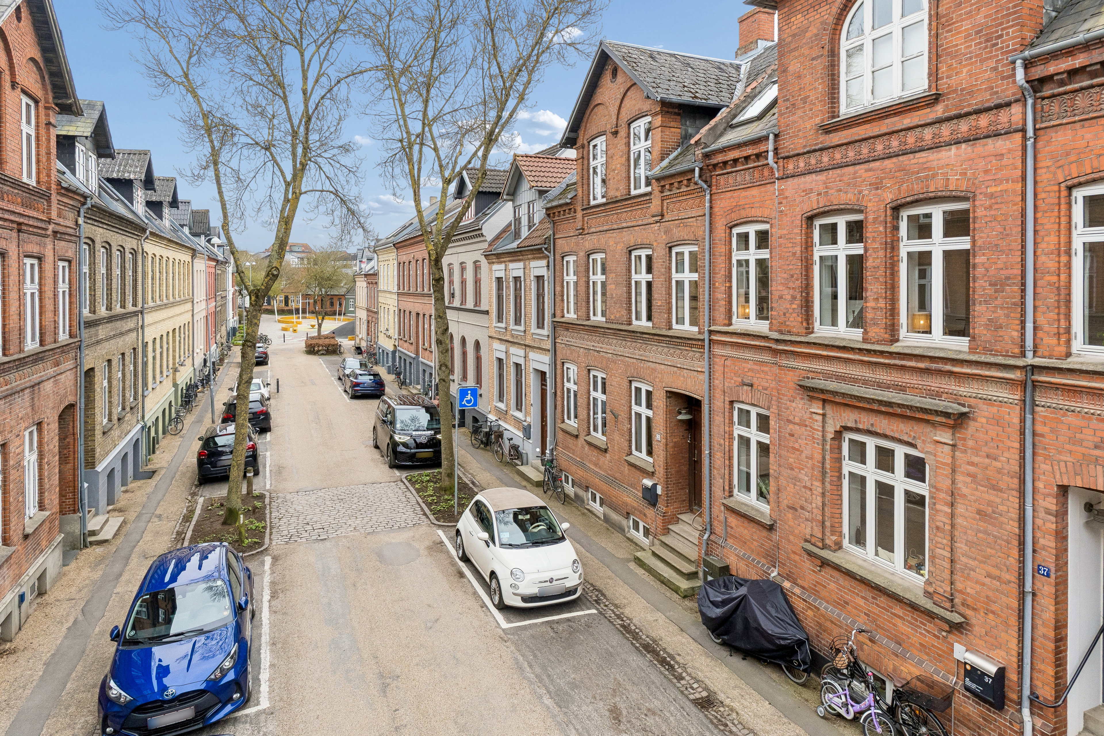 5000 skt knuds gade 39 1