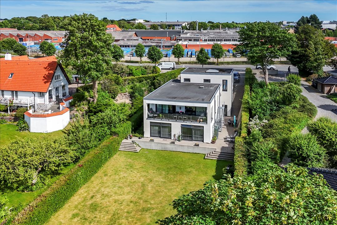 Strandvejen 13