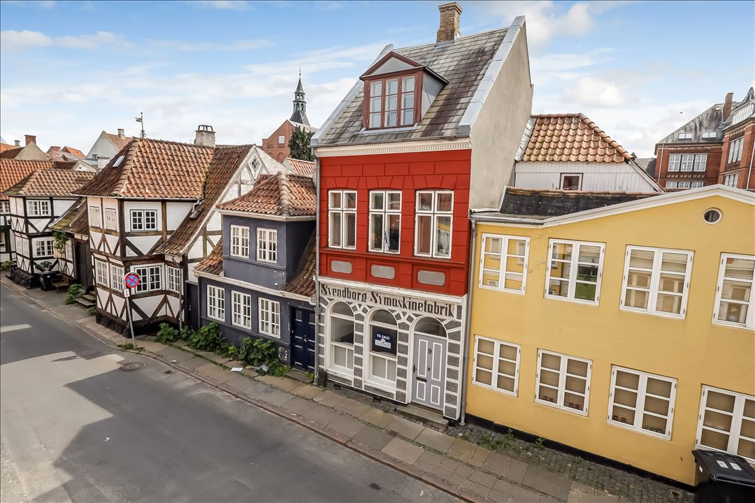 Bagergade 9