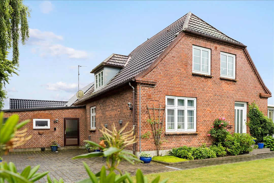 Amtsvejen 12, Nybøl 1 6400 amtsvejen 12 nybol 1