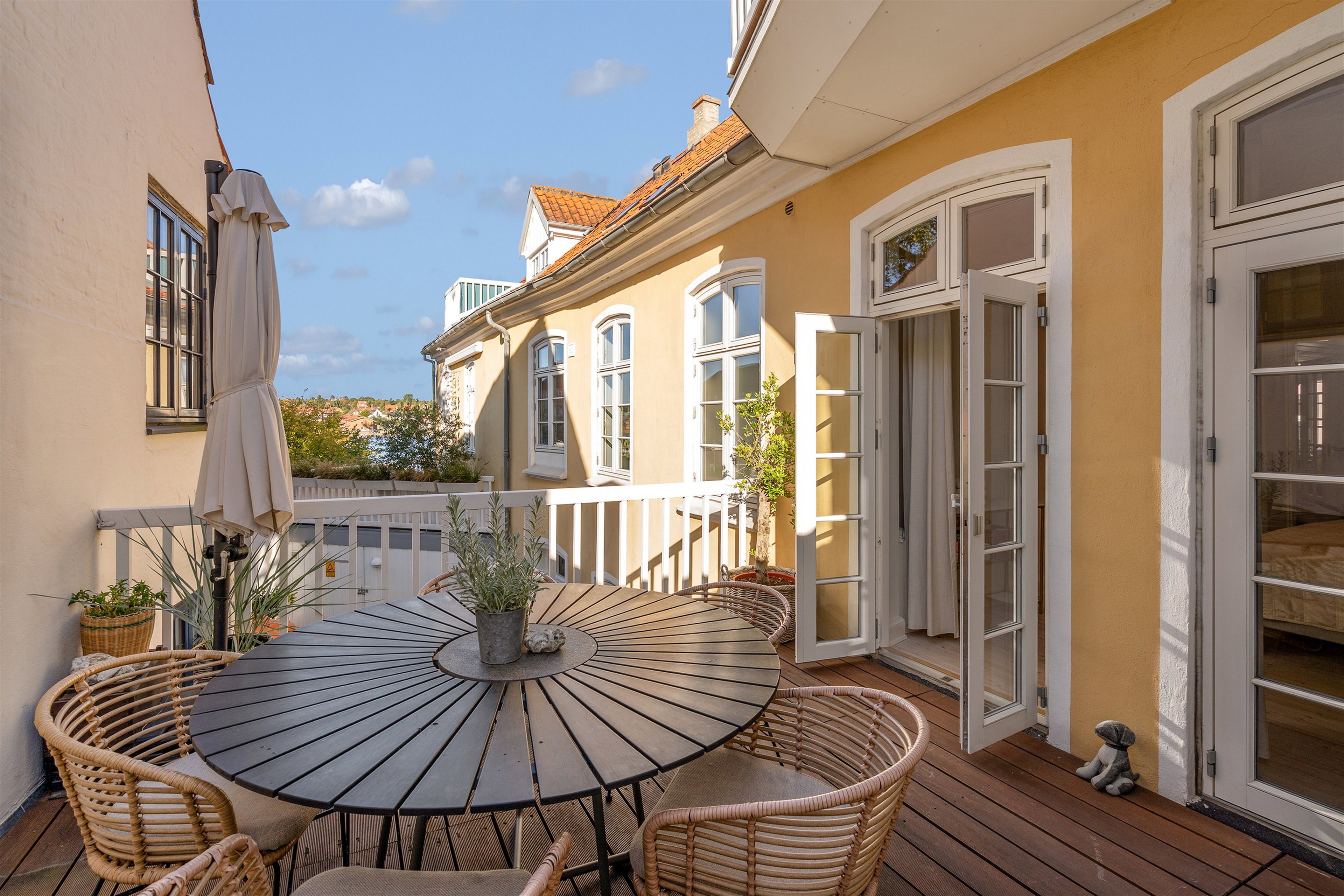 Slotsbakken 1A, 1. th.