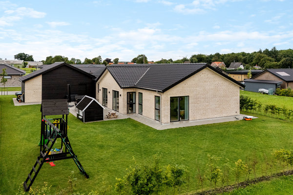 Poul la Cours Vej 46, Askov