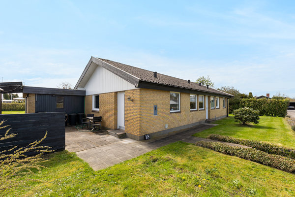 Bredager 18, Bredstrup