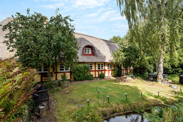 Vandgyden 7, Pjedsted