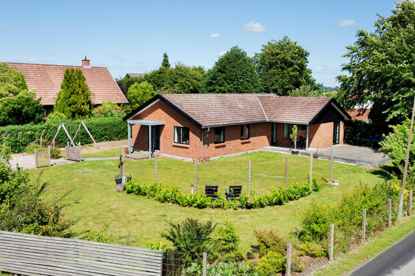 Engvang 2, Jerlev 1 7100 engvang 2 jerlev 1