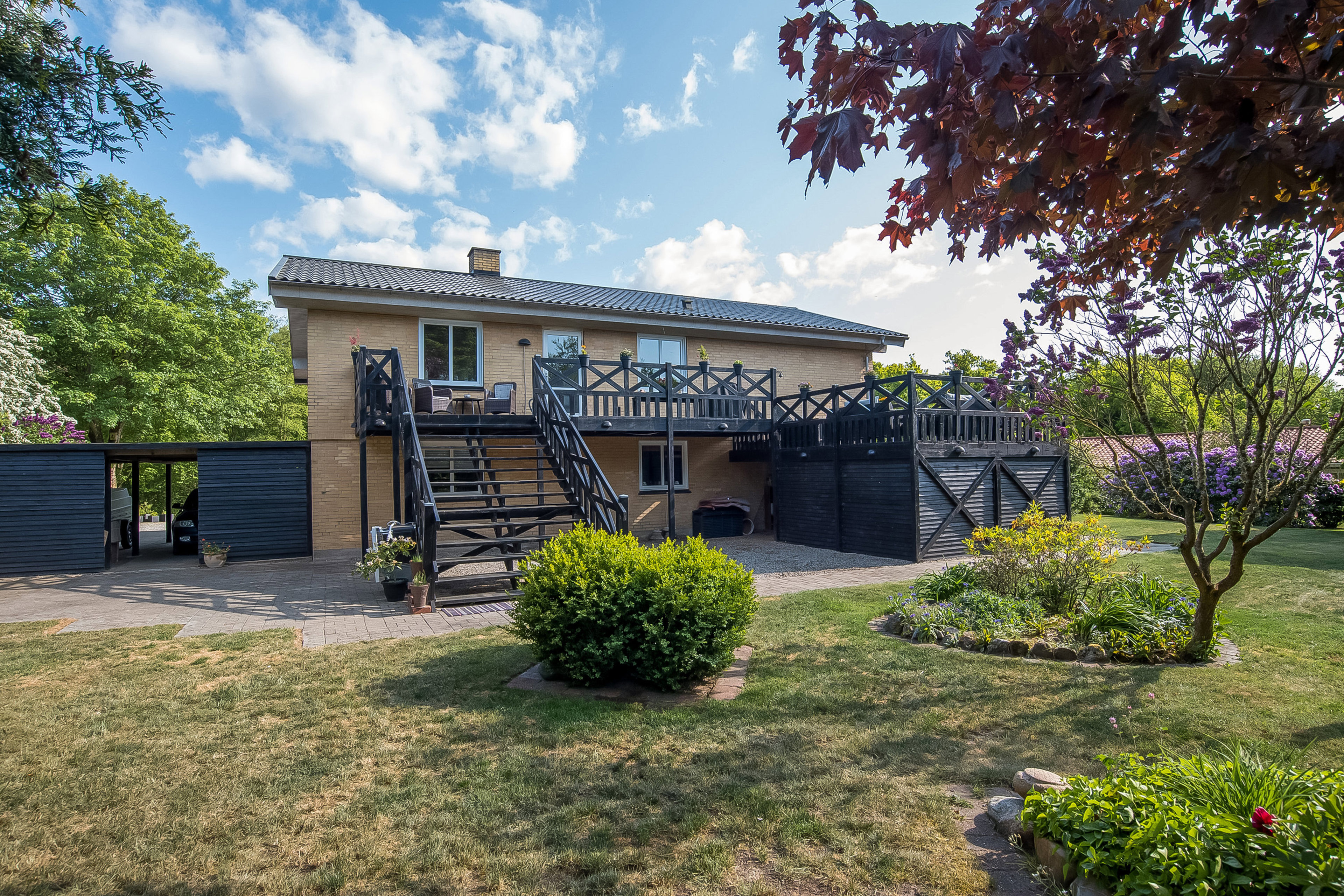 Chr Knudsens Vej 15, Råsted