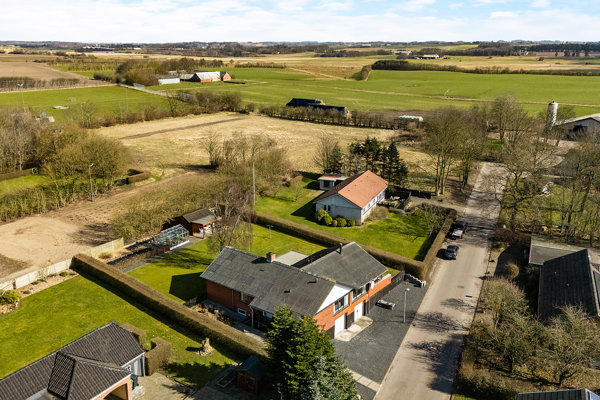 Åvænget 1, Mogenstrup