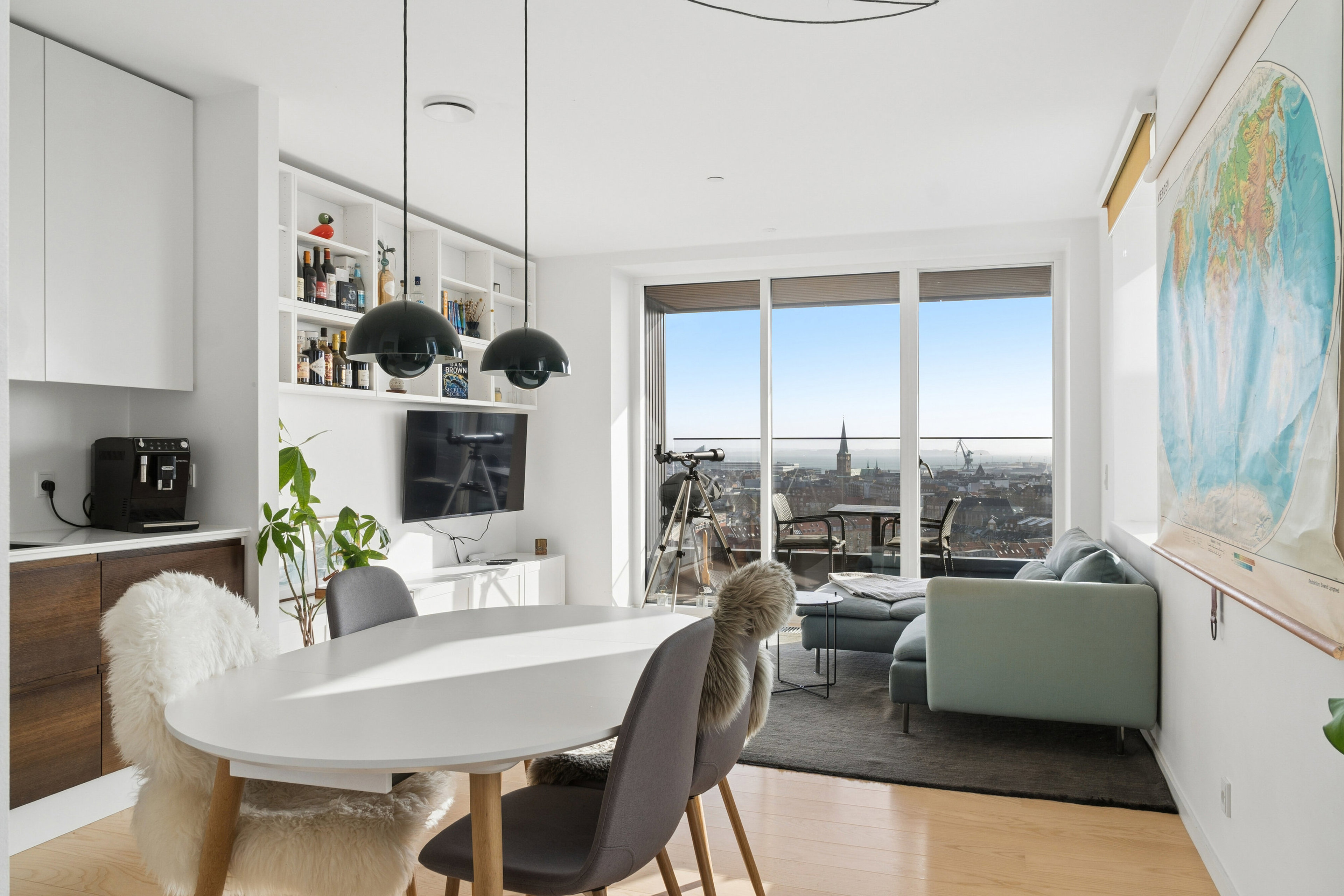 Ceres Allé 7, 14. 8.