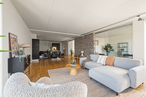 8000 christiansgade 4 5 1 1