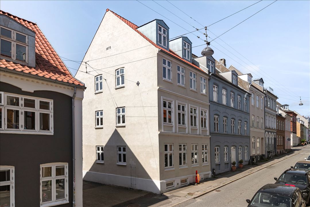 8000 faenogade 2 st 1