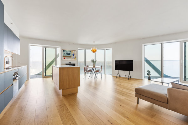 8000 helga pedersens gade 79 17 1 1