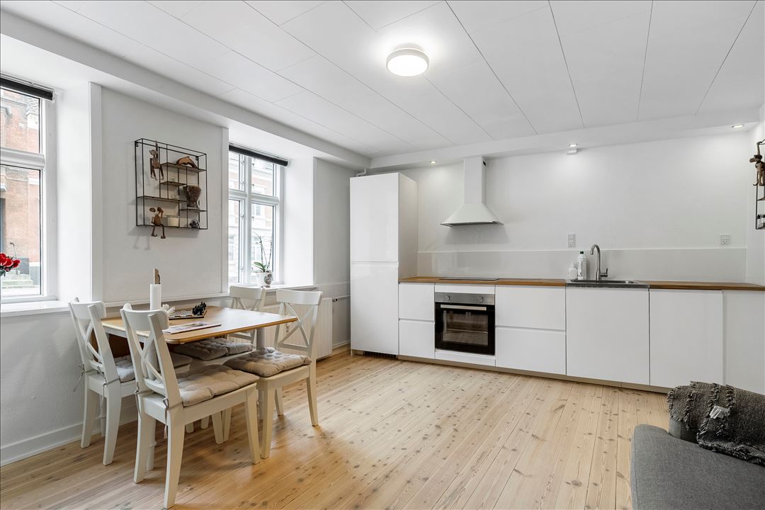 8000 skovvejen 85 st 1