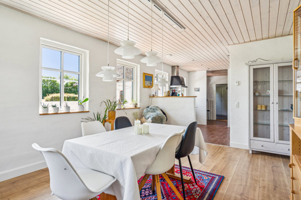 8300 fuglsangsvej 9 hojby 1