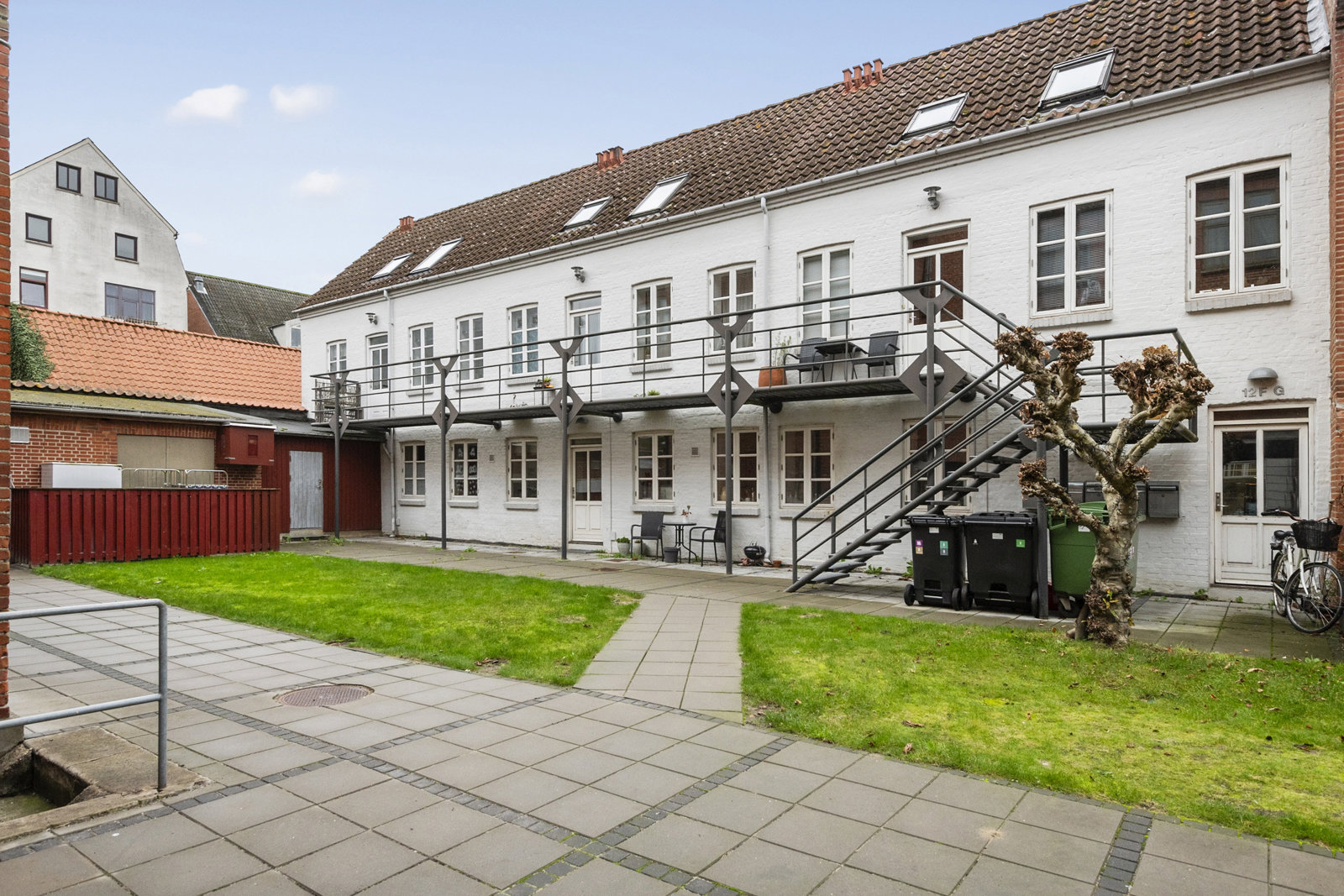 8300 holsteinsgade 12f 1