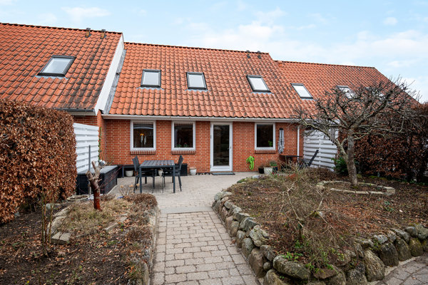 Vennelundsvej 25 1 8300 vennelundsvej 25 1