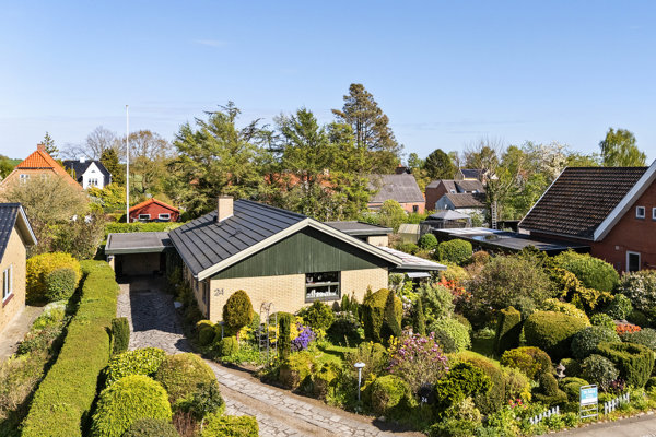 Vinkelager 24, Ørting