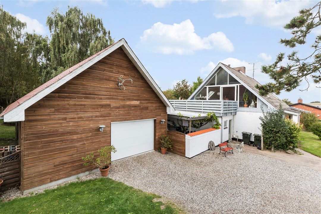 Ålsrodevej 8, Ålsø