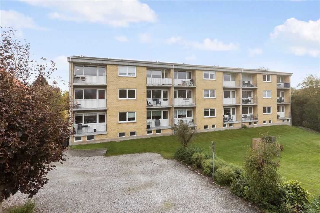 8900 vinkelvej 35 2 tv randers by 1