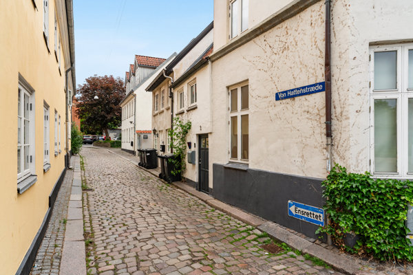 Von Hattenstræde 4 1 8900 von hattenstraede 4 1