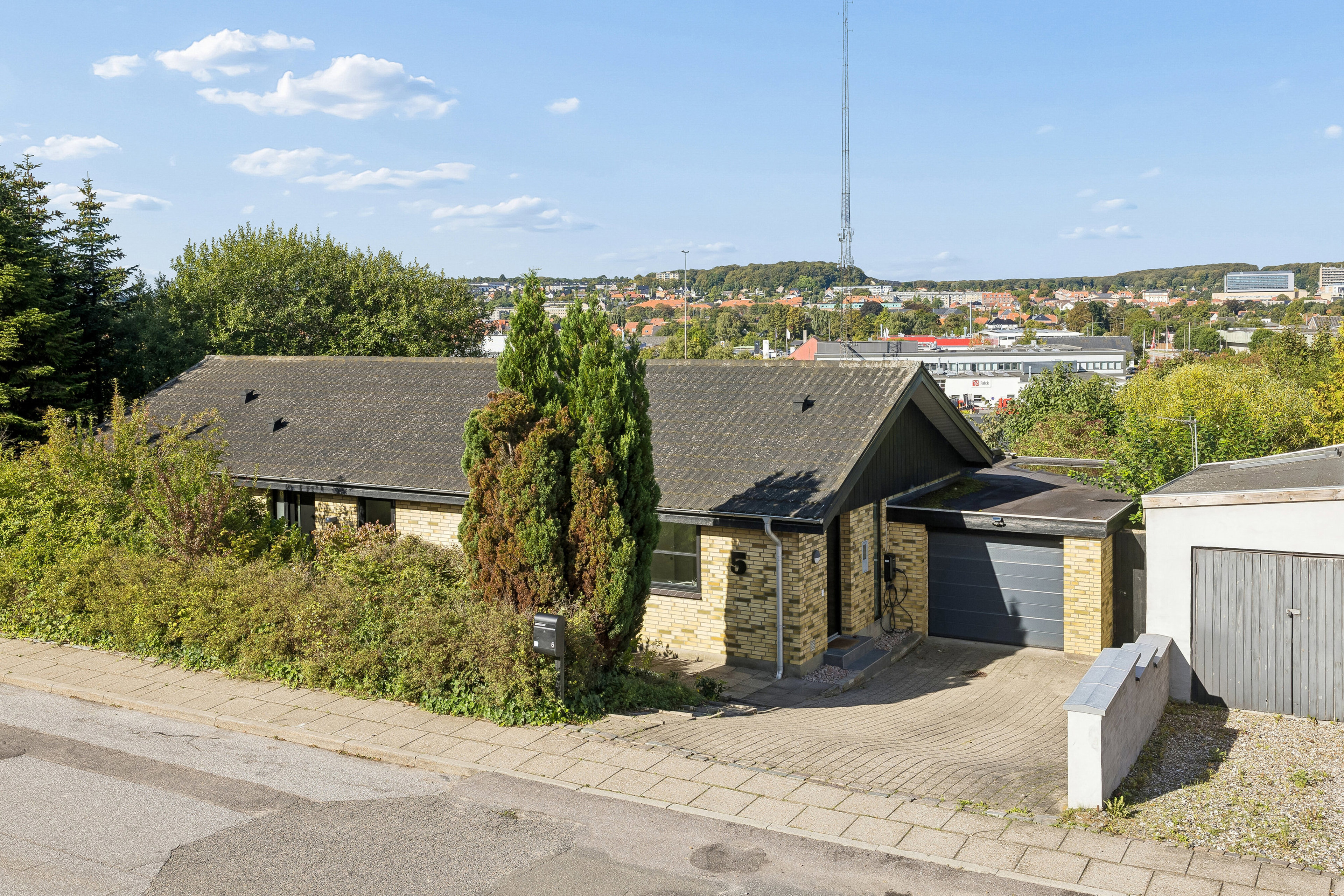 Solsortvej 5 1 9000 solsortvej 5 1