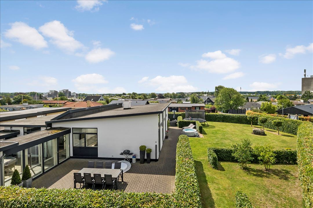 9200 thoger larsens vej 22 1